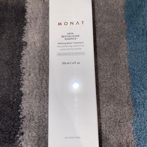 Monat Skin Revitalizing Essence